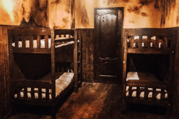Das Verlassene Waisenhaus [The Abandoned Orphanage]