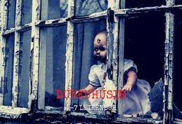 Dúkkuhúsið [The Dollhouse]