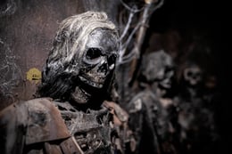 La Crypte [The Crypt]