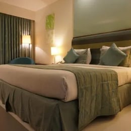 Zimmer 224 [Room 224]