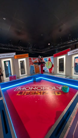 Monopoly Lifesized: Travel Edition