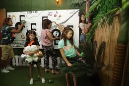תעלומת הרוק פאב בקיבוץ [The Mystery of the Rock Pub in the Kibbutz]