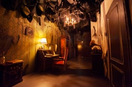 Das Geisterhaus [The Haunted House]