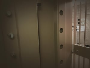store/s/419a8c6e-8504-4d8c-9d5b-c3f1b9bfbad0.jpeg