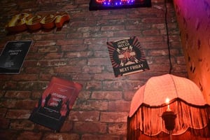 store/s/49e29163-1bb9-4fde-bdae-8796e9d7ce6b.jpg