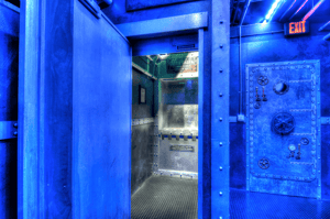 store/s/under_pressure-5.jpg