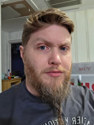 @Adjasont