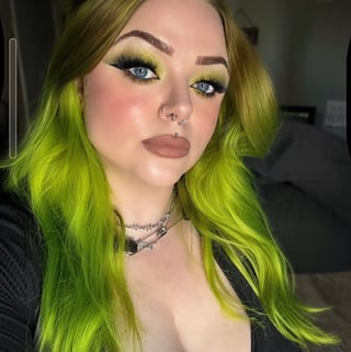 @HeidiHollow