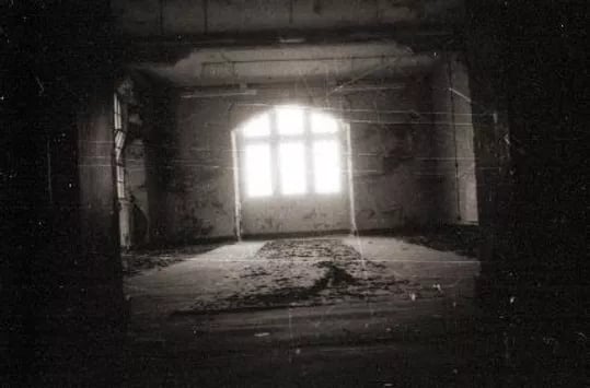 Almacén 232 [Warehouse 232]