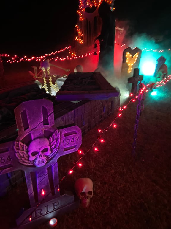 D's Yard Haunt