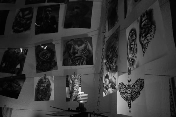 El Tatuador [The Tattoo Artist]