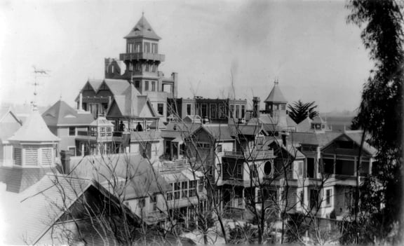 The Glasshouse Ghost: Winchester Mystery House