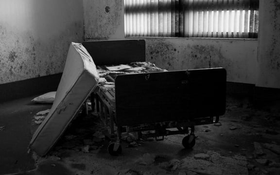 Psycho V Nemocnici [Psycho In The Hospital]
