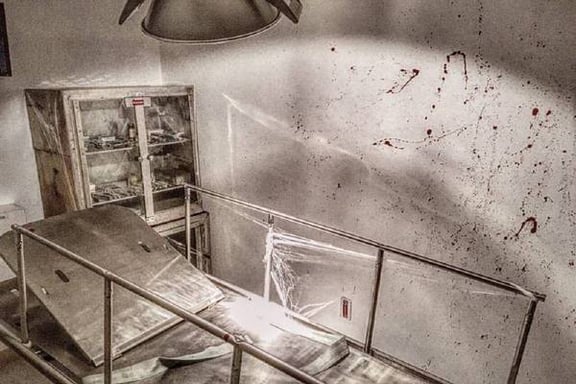 Abandoned Zombie Lab