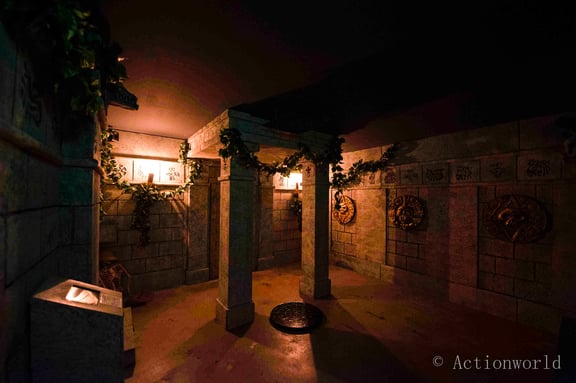 Der Verbotene Tempel [The Forbidden Temple]