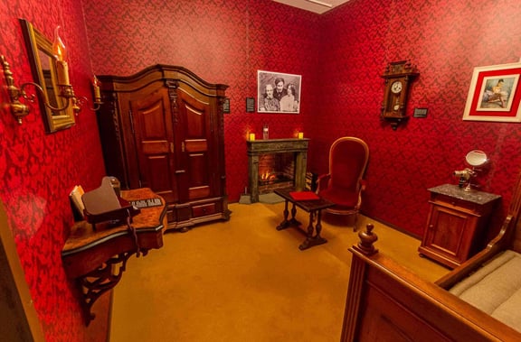 Auf Houdini’s Spuren [In Houdini's Footsteps]