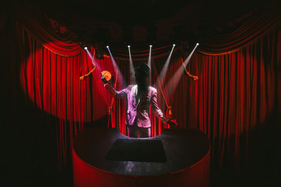 Le Magicien De Paris [The Magician Of Paris]