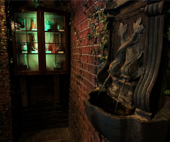 Die Gasse [The Alley]