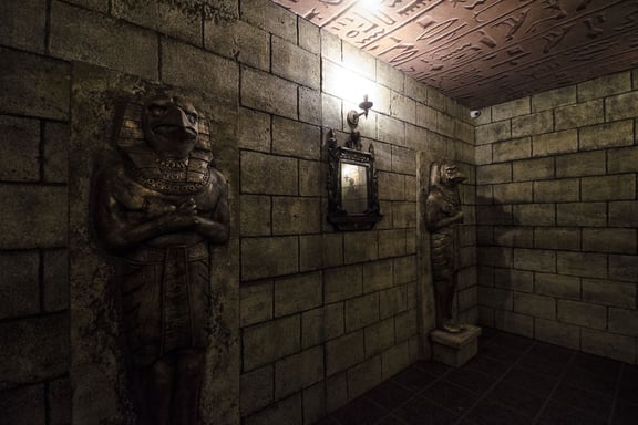 Grabkammer [Burial Chamber]