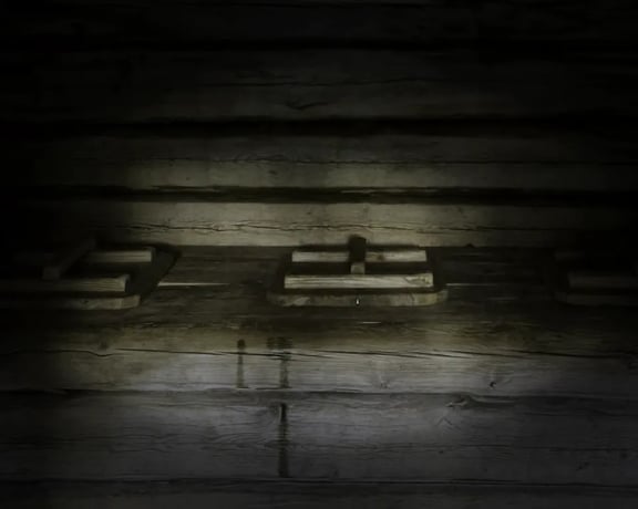 Huussi [Outhouse]