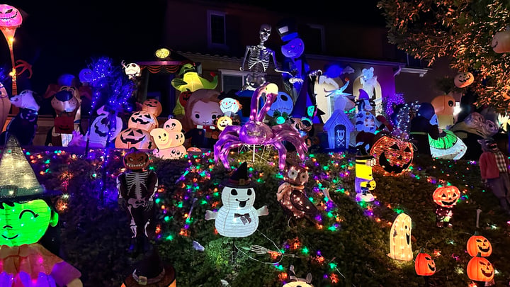 Main image for Inflatable Yard Display