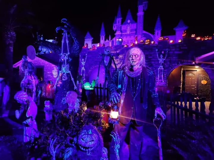 Main image for The Haunted Graveyard