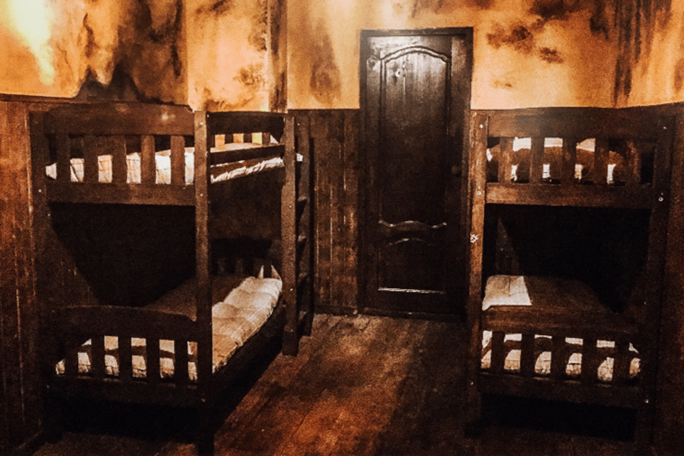 Das Verlassene Waisenhaus [The Abandoned Orphanage]