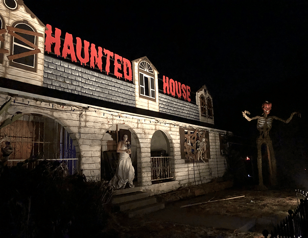 The Haunted Amusement Park [prev. Scotty's Scare Trail]