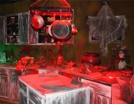 Ghostly Manor Haunted House