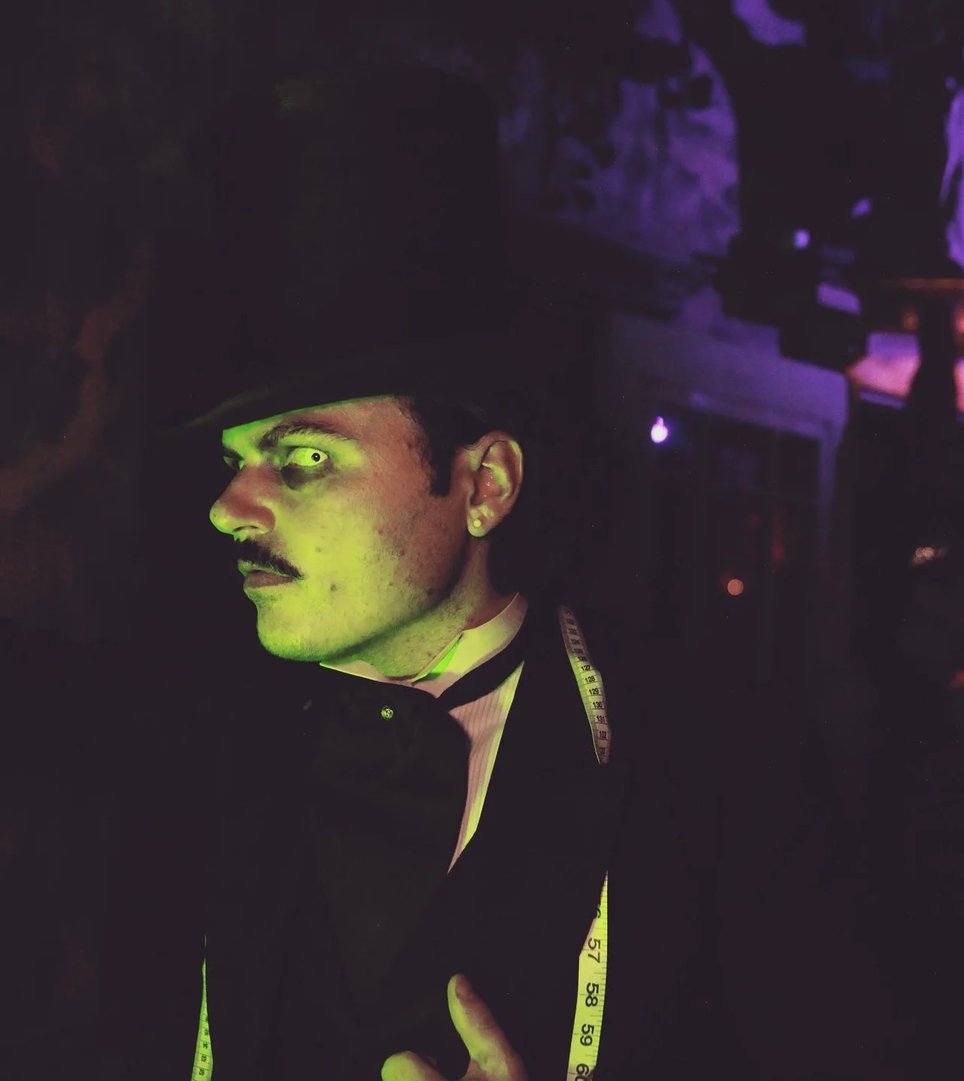 Sinister Saloon: Night of the Krampu