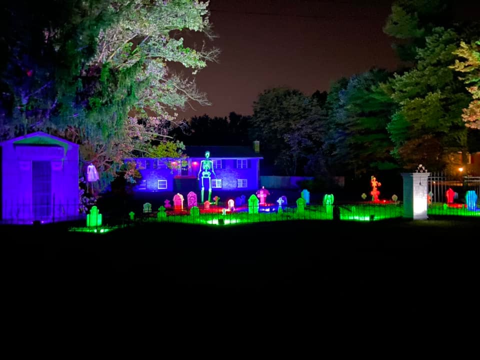 Roxbury Haunted Manor Yard Haunt