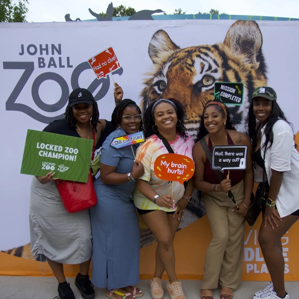 Locked Zoo: Jumbled Jungles [Outdoor]