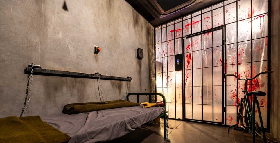 Cámara De Tortura [Torture Chamber]