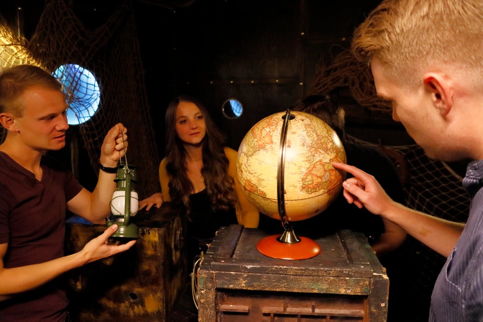 Der Fluch Der Black Pearl [The Curse of the Black Pearl]