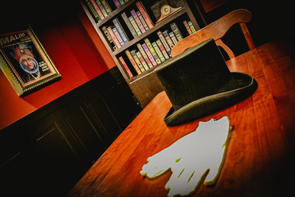 Master Illusionist's Parlor