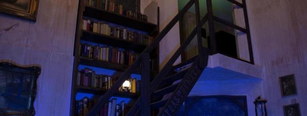 Bibliothek Der Eintausend Bücher  [Library of a Thousand Books]