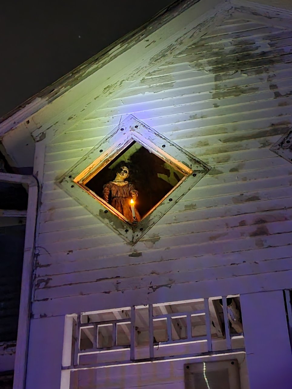 Foggy Bluff: Dead & Breakfast Haunt
