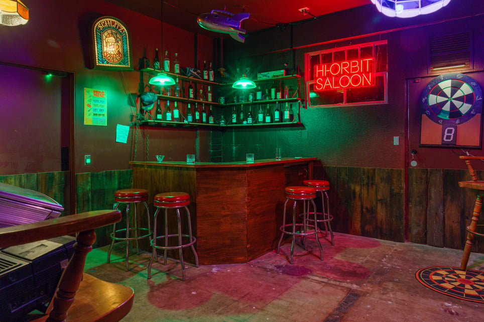 Hi-Orbit Escape Room