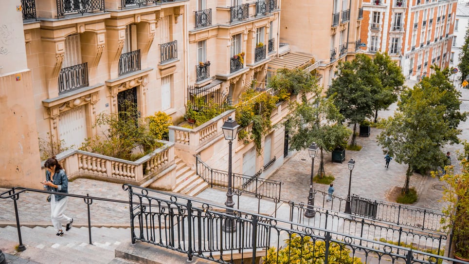 Revolutions of Montmartre [Outdoor]