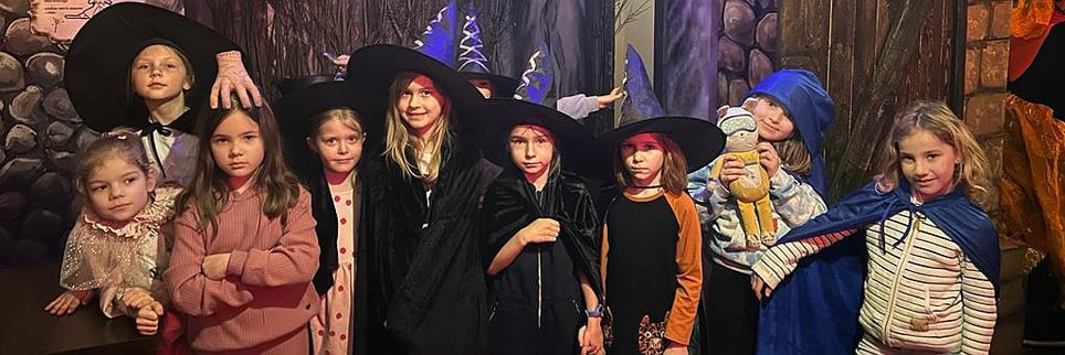 Raganu Medības [Witch Hunt]