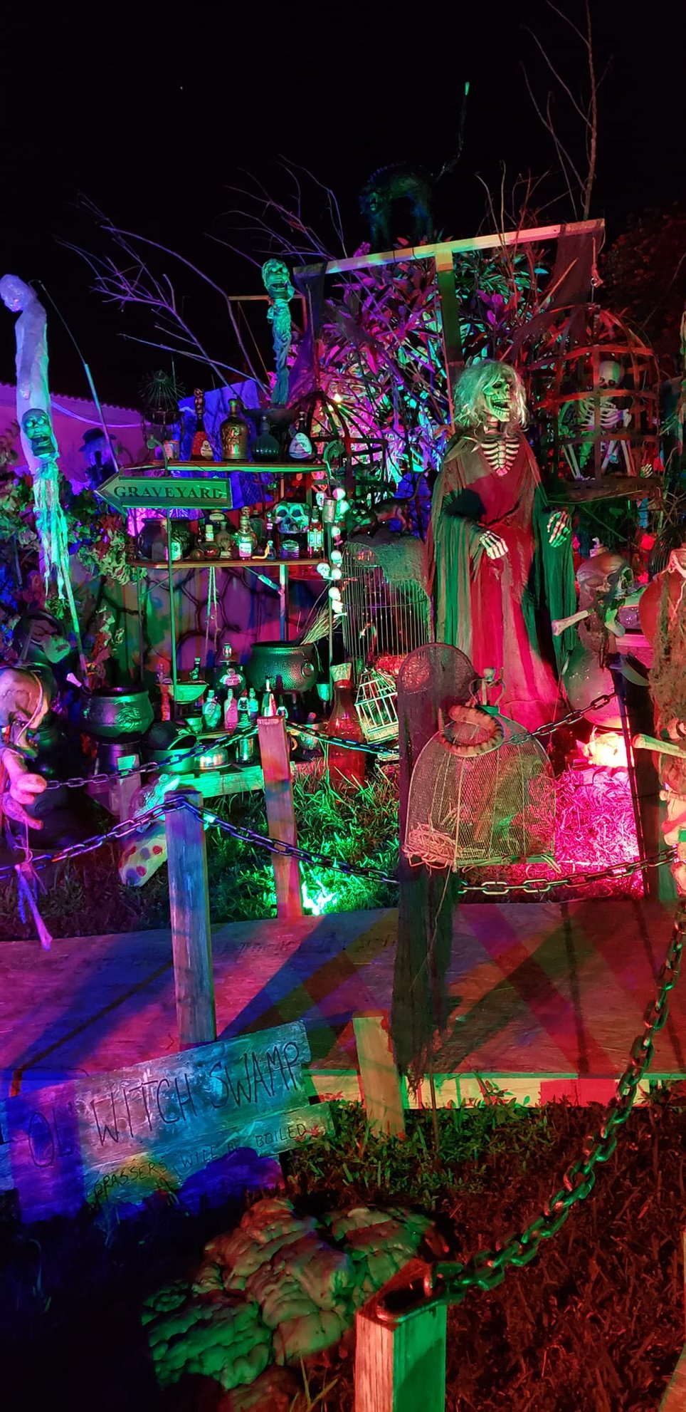 Spooky Alley Yard Haunt