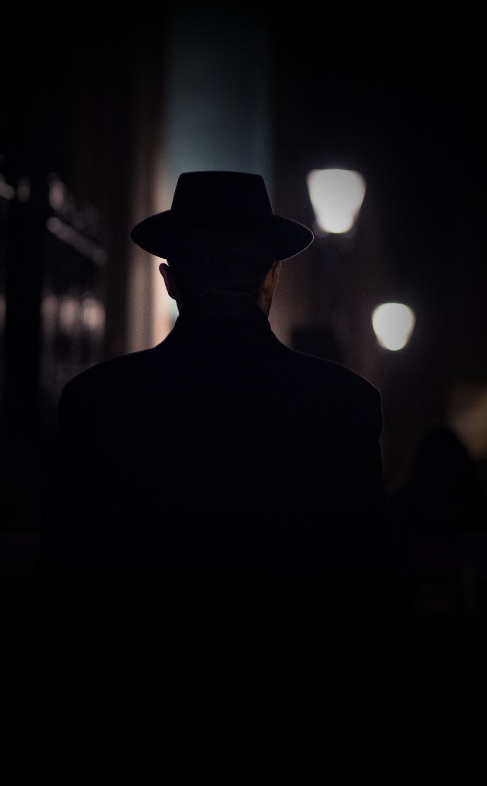 A Hint Across the Capital
