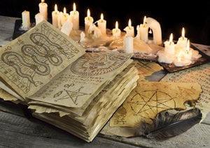 School Of Witchcraft & Wizardry: Spells & Charms