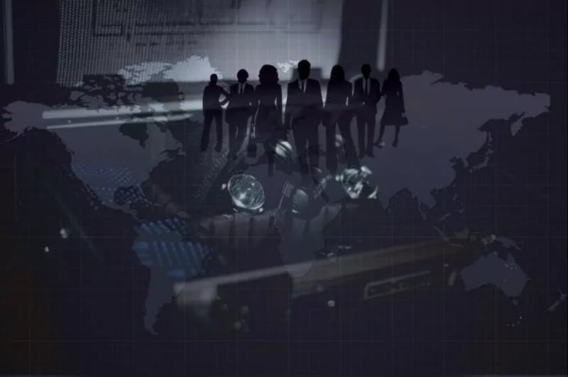 007: Nueva Misión [007: New Mission]