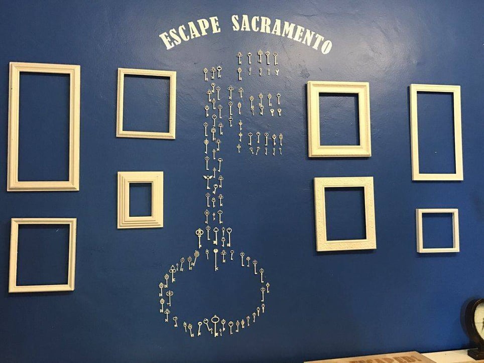 The Séance(West)