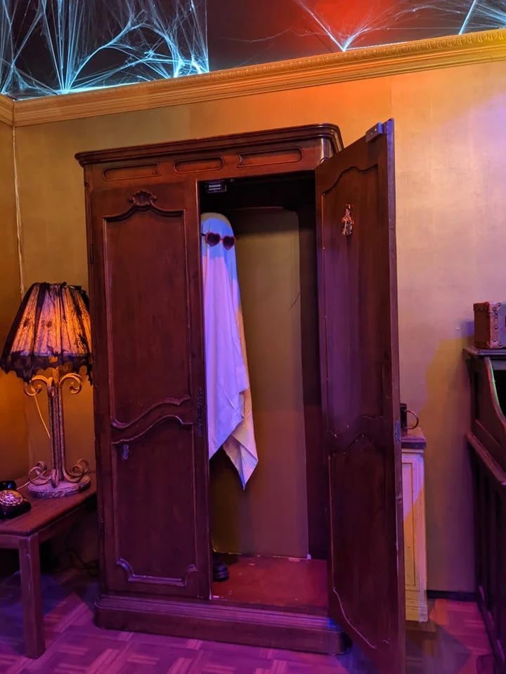 Haunting At The Manor