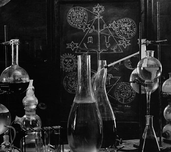 L’alchimiste Et Les Mystères Du Temps [The Alchemist And The Mysteries Of Time]