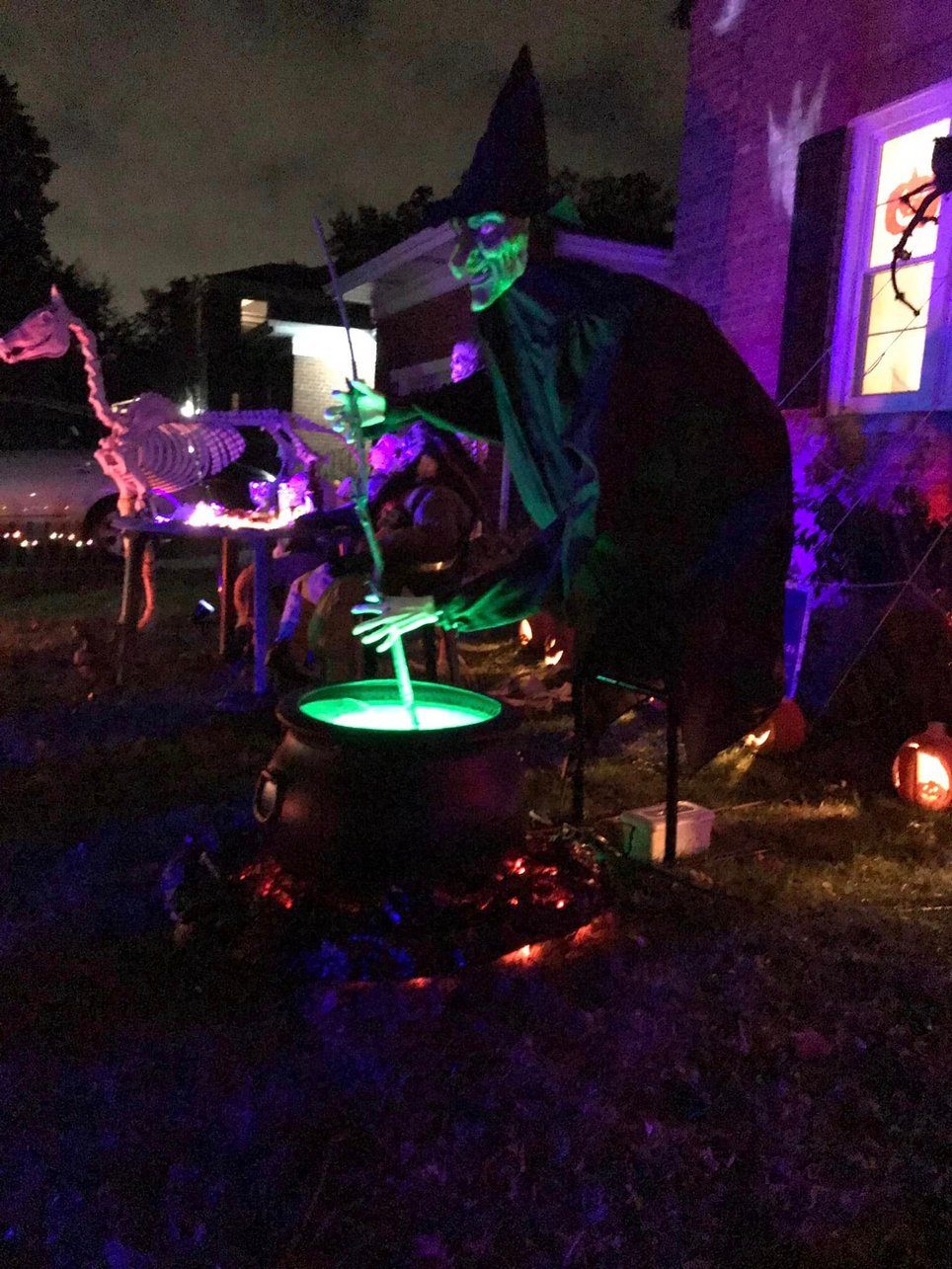 La Ghoul Park Cemetery Haunt