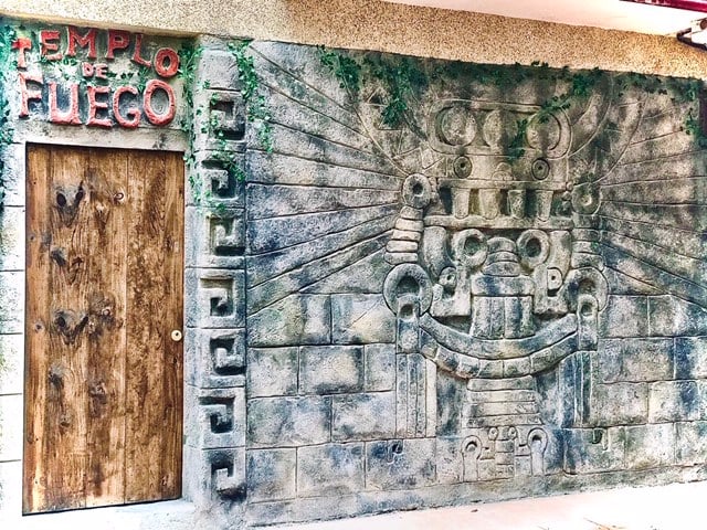 El Templo De Fuego [The Fire Temple]