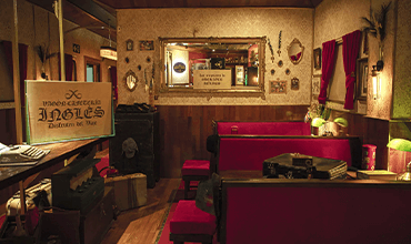 English Café Carriage: Sherlock Holmes’ Irregulars [Immersive Experience, Interactive Dinner]